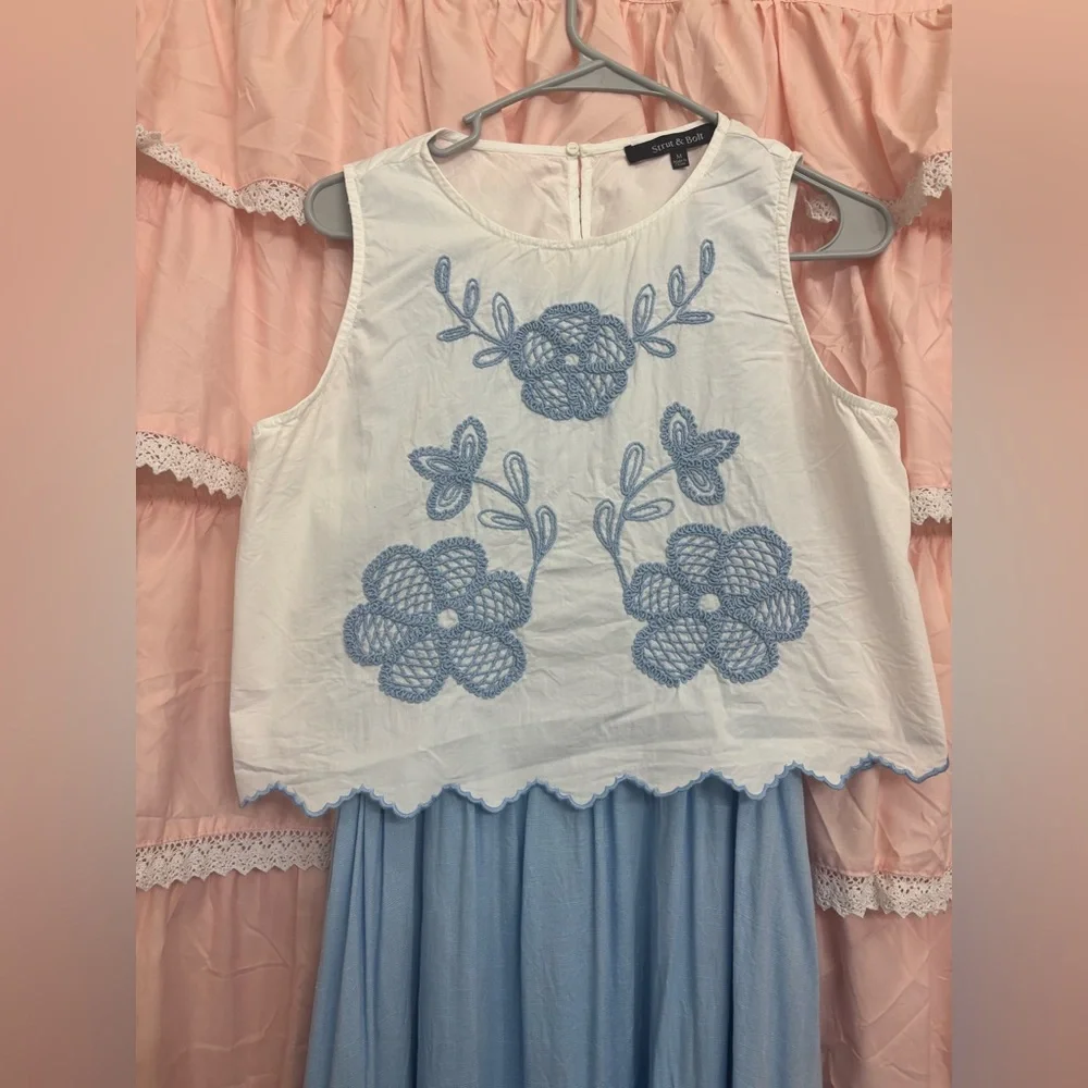 Strut & Bolt embroidered midi dress - Picture 3 of 5